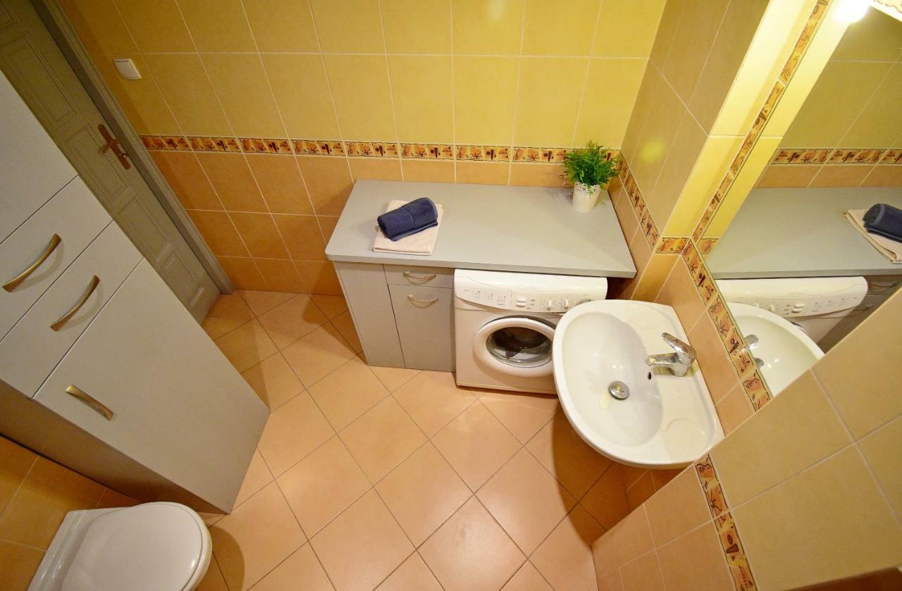 Apartament Przy Wysokiej Bramie Appartement Olsztyn  Buitenkant foto